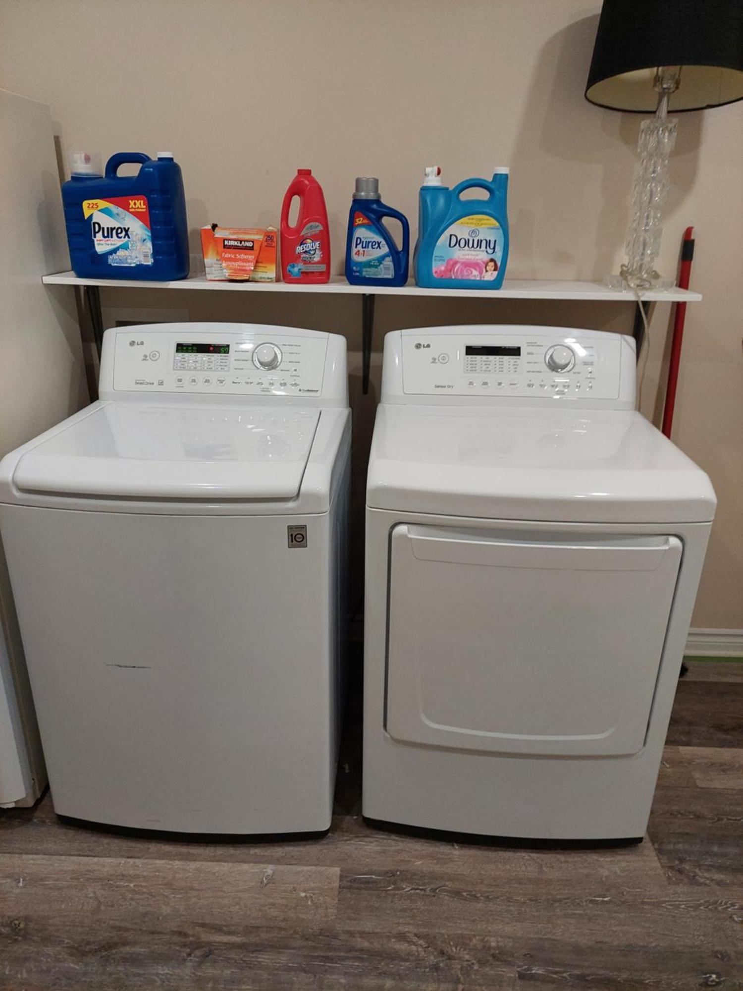 Spacious Basement One Bedroom Apartment, Wifi. Montreal Room photo